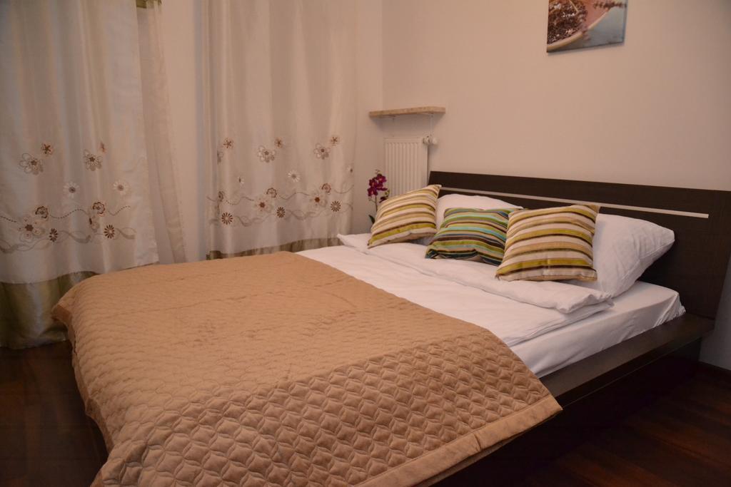 Senator Warsaw Apartments Eksteriør billede